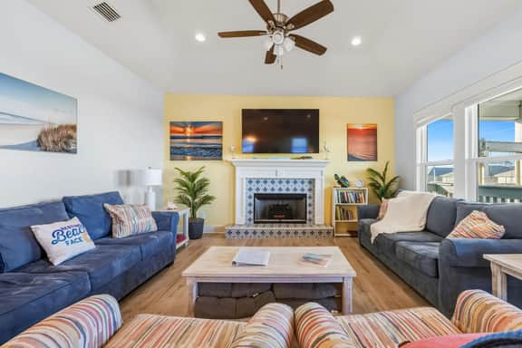 3BR Resting Beach Face - Image 2